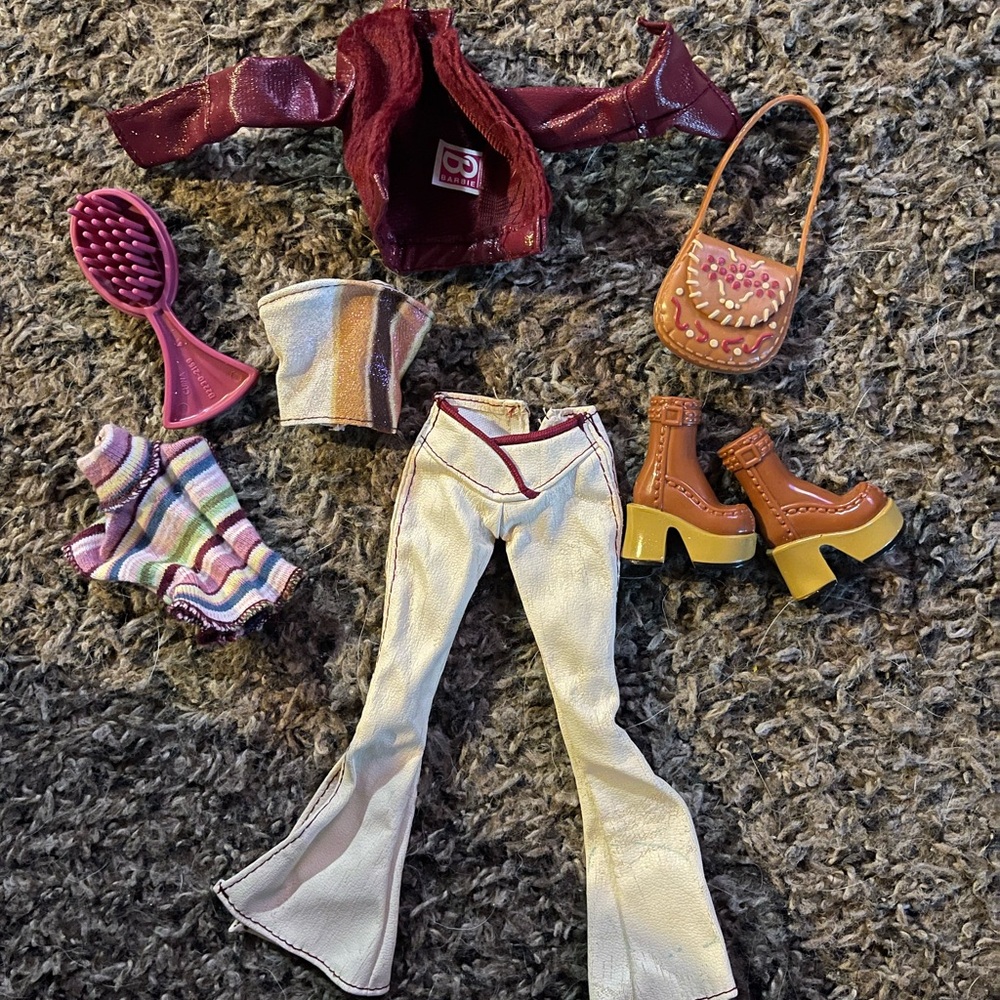Barbie My Scene First Collection Clothes